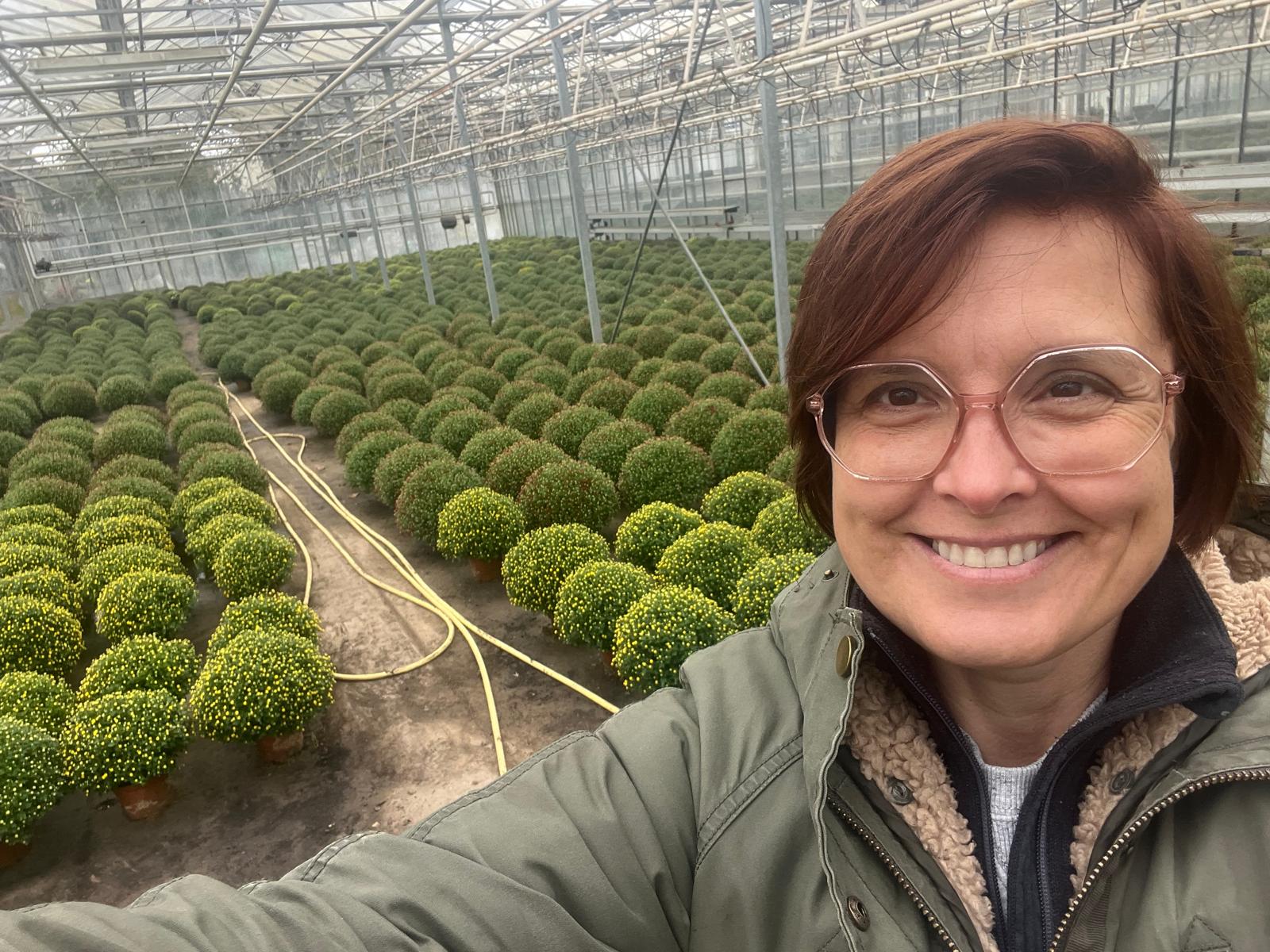 Vinciane Pinte, fondatrice de la pépinière Des racines et des graines à Bassenge